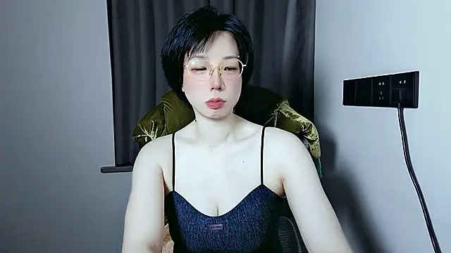 lin lin 520 520 online show from May 20, 2026, 4:13 pm