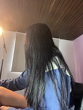 Snapshot of Bella_Pinkk chatting on March 12, 2026, 6:58 pm Bella Pinkk online show from March 12, 2026, 6:58 pm