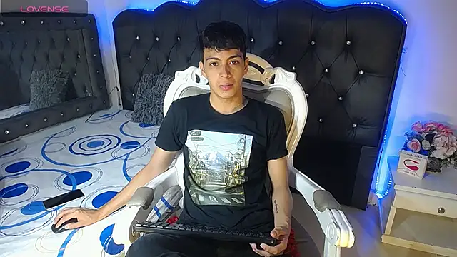 Snapshot of Jeremias1_ chatting on March 11, 2026, 11:49 am Jeremias1 online show from March 11, 2026, 11:49 am