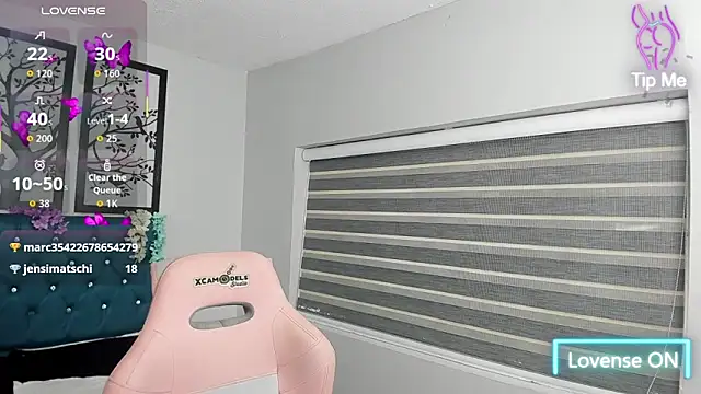 Snapshot of Coralineegp chatting on March 11, 2026, 8:59 pm Coralineegp online show from March 11, 2026, 8:59 pm