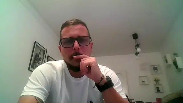 Snapshot of yanick931 chatting on March 10, 2026, 8:58 pm yanick931 online show from March 10, 2026, 8:58 pm