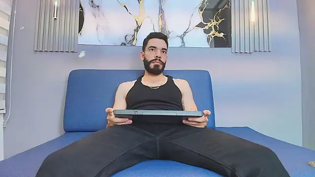 Snapshot of JEAN_LEWIS2 chatting on March 11, 2026, 1:17 pm JEAN LEWIS2 online show from March 11, 2026, 1:17 pm