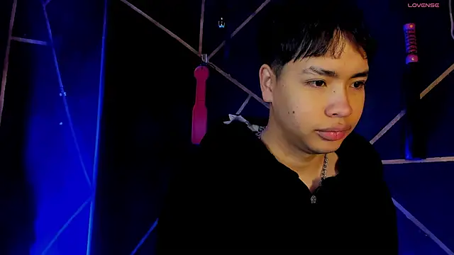 Lee Colee online show from May 6, 2026, 11:21 pm