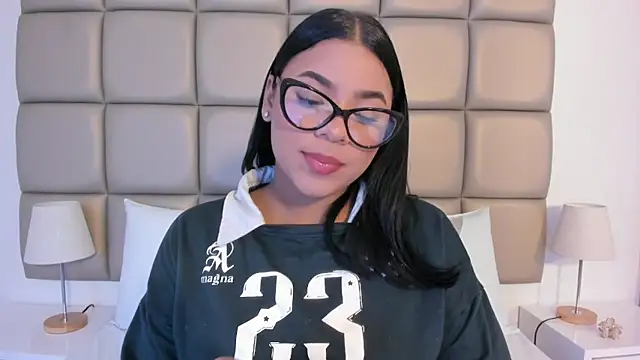 lilly williamss online show from May 14, 2026, 3:02 am