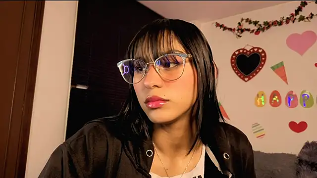 Snapshot of PaulaCutexs chatting on April 29, 2026, 9:02 am PaulaCutexs online show from April 29, 2026, 9:02 am