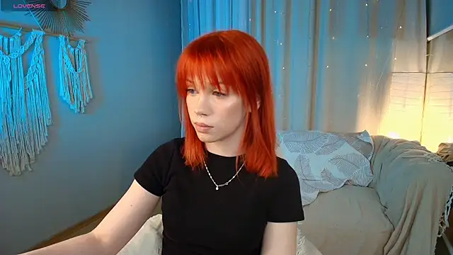 lisa sunny  online show from April 19, 2026, 4:50 pm