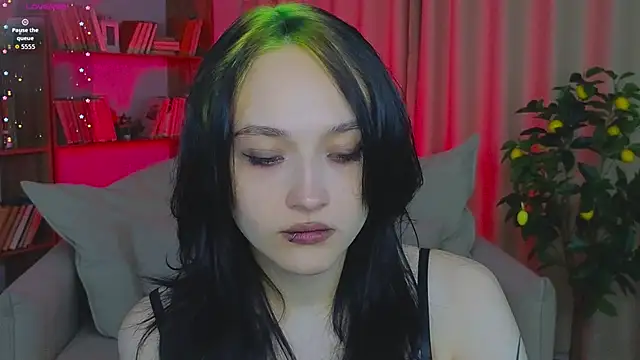 Snapshot of DarcyBlackwood chatting on April 18, 2026, 8:07 am DarcyBlackwood online show from April 18, 2026, 8:07 am