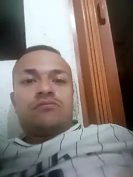 Snapshot of AndresSanchezJ chatting on March 11, 2026, 8:20 am AndresSanchezJ online show from March 11, 2026, 8:20 am