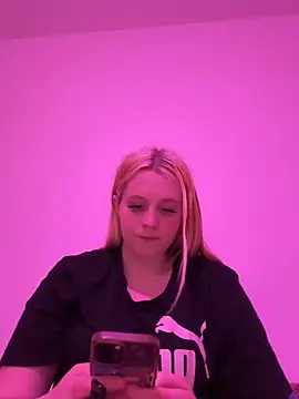 Young Milka online show from March 13, 2026, 8:48 pm