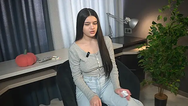 Snapshot of DevoraHondel chatting on March 12, 2026, 8:20 am DevoraHondel online show from March 12, 2026, 8:20 am