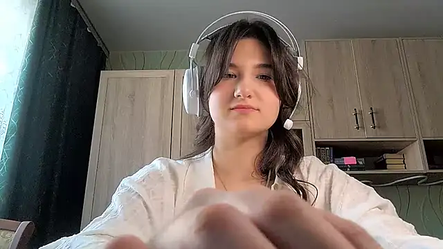 Snapshot of MiryDeni chatting on March 13, 2026, 9:16 am MiryDeni online show from March 13, 2026, 9:16 am