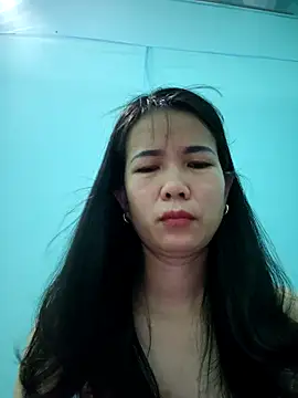 Geelio-playsx24 online show from May 18, 2026, 10:04 pm