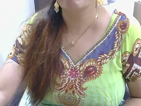 Snapshot of spicy_Zara chatting on June 18, 2026, 11:25 am spicy Zara online show from June 18, 2026, 11:25 am