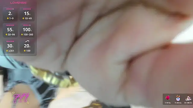 Snapshot of Abril_Fox__ chatting on March 28, 2026, 8:08 pm Abril Fox online show from March 28, 2026, 8:08 pm
