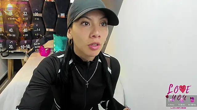Snapshot of Abril_Fox__ chatting on April 10, 2026, 9:19 pm Abril Fox online show from April 10, 2026, 9:19 pm