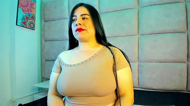 Emilyy Moon  online show from May 23, 2026, 2:50 am