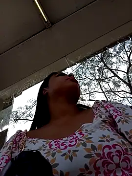 gatinha20257 online show from May 25, 2026, 4:57 pm