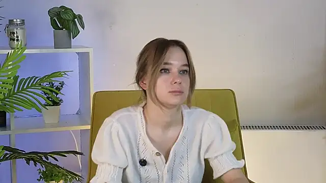 Snapshot of NobukoWinterberg chatting on March 12, 2026, 4:24 pm NobukoWinterberg online show from March 12, 2026, 4:24 pm