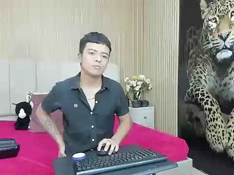 Snapshot of ThiagoGonzalez_ chatting on March 13, 2026, 7:20 pm ThiagoGonzalez online show from March 13, 2026, 7:20 pm