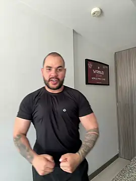 Axel Dominus online show from May 18, 2026, 6:14 pm