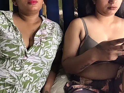 Snapshot of Holey_Coupon chatting on March 12, 2026, 1:06 pm Holey Coupon online show from March 12, 2026, 1:06 pm