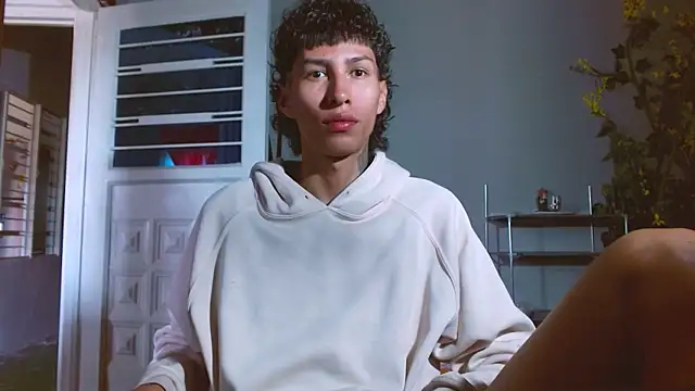 Snapshot of Daniel_DLuxxx chatting on March 17, 2026, 6:55 pm Daniel DLuxxx online show from March 17, 2026, 6:55 pm