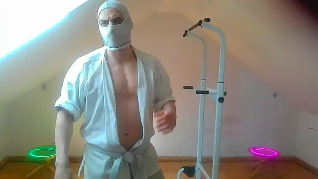 Snapshot of NinjaLaser chatting on March 23, 2026, 12:09 pm NinjaLaser online show from March 23, 2026, 12:09 pm