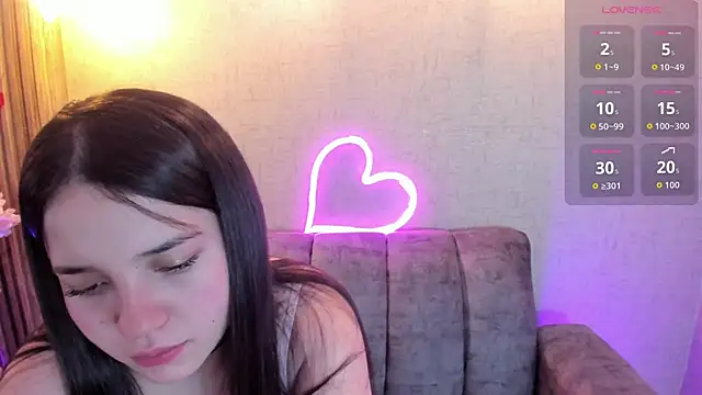 Julieth Caandy online show from May 17, 2026, 11:28 am