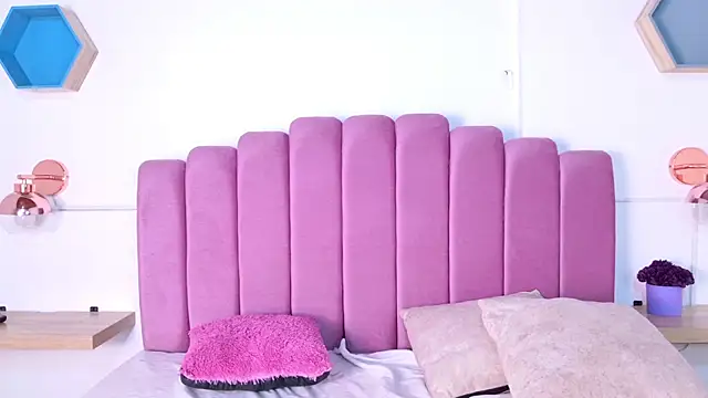 Snapshot of Koralxxx chatting on March 13, 2026, 4:24 pm Koralxxx online show from March 13, 2026, 4:24 pm