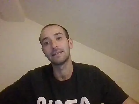 Snapshot of MessyBunco chatting on March 13, 2026, 5:03 am MessyBunco online show from March 13, 2026, 5:03 am