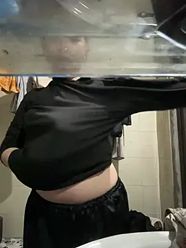 Snapshot of Zionlyly chatting on March 13, 2026, 11:28 am Zionlyly online show from March 13, 2026, 11:28 am