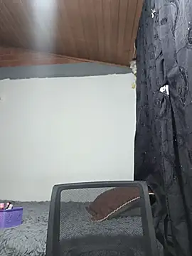 Snapshot of Alexandrina chatting on February 4, 2026, 10:58 pm Alexandrina online show from February 4, 2026, 10:58 pm