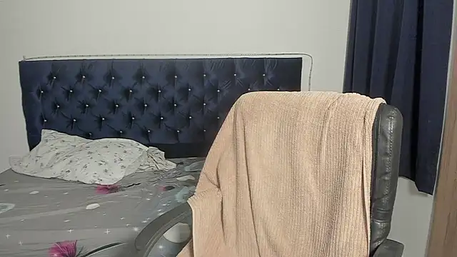 Josy 11 online show from May 5, 2026, 3:58 am