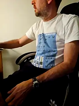 dufatcock online show from May 9, 2026, 10:53 am