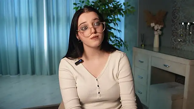 Snapshot of AnnabelScalia chatting on March 13, 2026, 9:49 am AnnabelScalia online show from March 13, 2026, 9:49 am