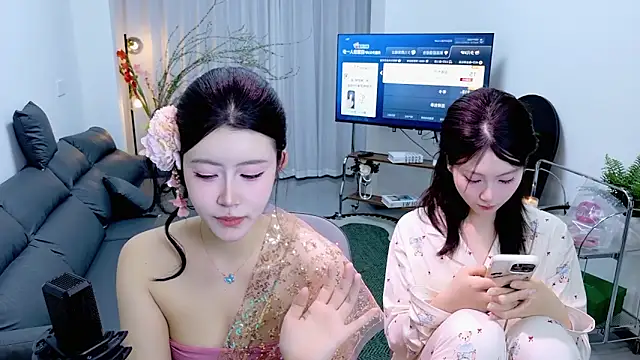 Snapshot of Summerbaby-001 chatting on March 12, 2026, 12:55 pm Summerbaby-001 online show from March 12, 2026, 12:55 pm