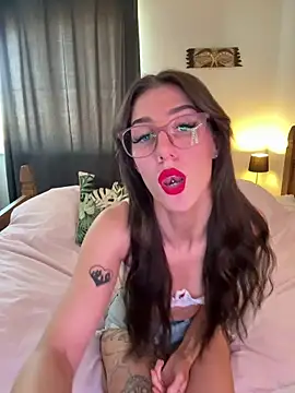 Snapshot of LuluHeartX chatting on March 18, 2026, 11:57 am LuluHeartX online show from March 18, 2026, 11:57 am