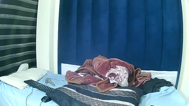 MelaniBbe online show from May 15, 2026, 5:53 pm