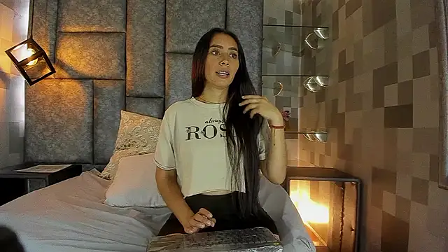 Snapshot of Escarleth_Fox chatting on March 18, 2026, 5:27 pm Escarleth Fox online show from March 18, 2026, 5:27 pm