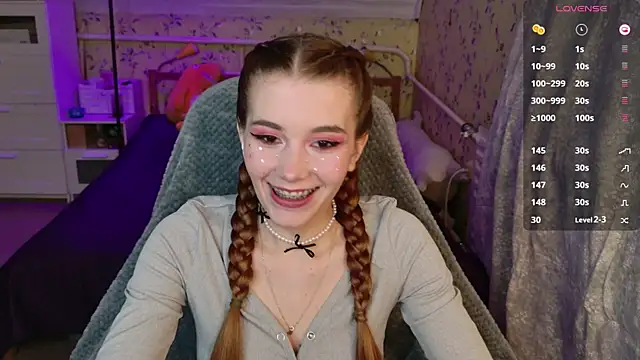 Lunavira online show from March 27, 2026, 7:02 pm