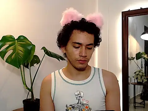 Snapshot of noahnoguera chatting on March 17, 2026, 1:03 pm noahnoguera online show from March 17, 2026, 1:03 pm