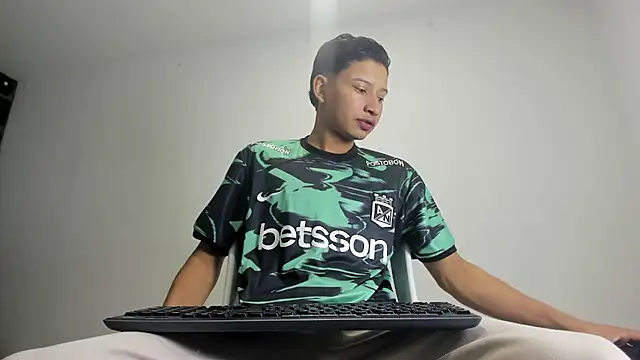 thiago bigcock 1 online show from May 29, 2026, 2:09 am