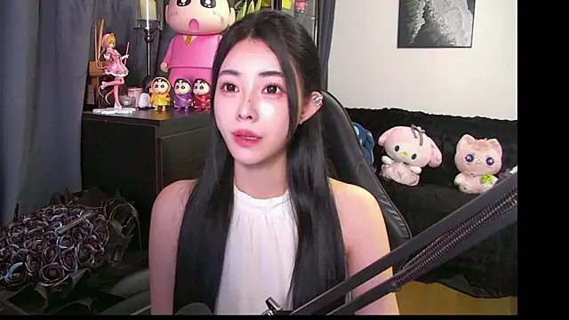 Snapshot of XiaoYuBao- chatting on March 21, 2026, 8:19 am XiaoYuBao- online show from March 21, 2026, 8:19 am