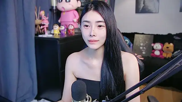 Snapshot of XiaoYuBao- chatting on April 6, 2026, 2:20 am XiaoYuBao- online show from April 6, 2026, 2:20 am
