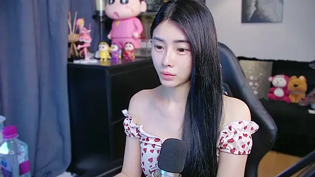 Snapshot of XiaoYuBao- chatting on April 6, 2026, 4:52 pm XiaoYuBao- online show from April 6, 2026, 4:52 pm