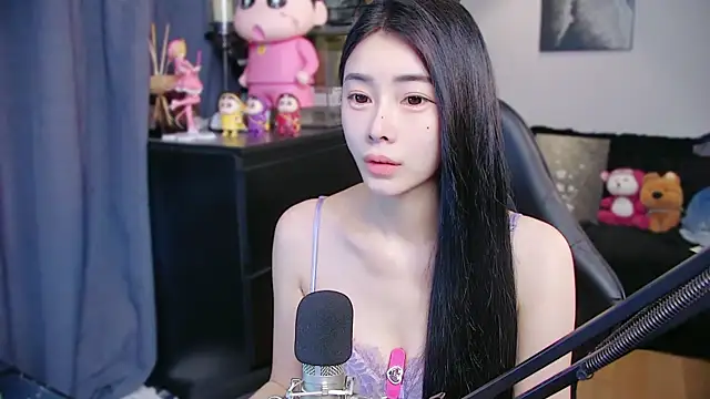 Snapshot of XiaoYuBao- chatting on April 7, 2026, 3:45 pm XiaoYuBao- online show from April 7, 2026, 3:45 pm
