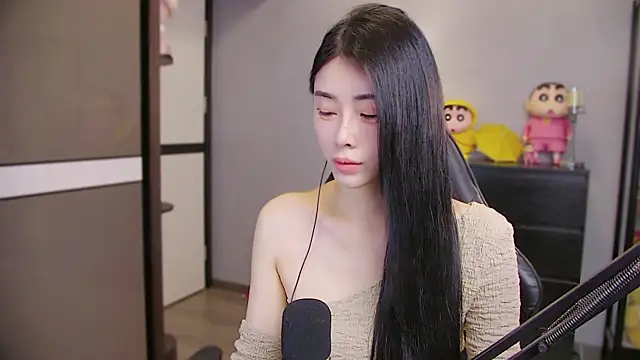 Snapshot of XiaoYuBao- chatting on April 12, 2026, 2:11 pm XiaoYuBao- online show from April 12, 2026, 2:11 pm