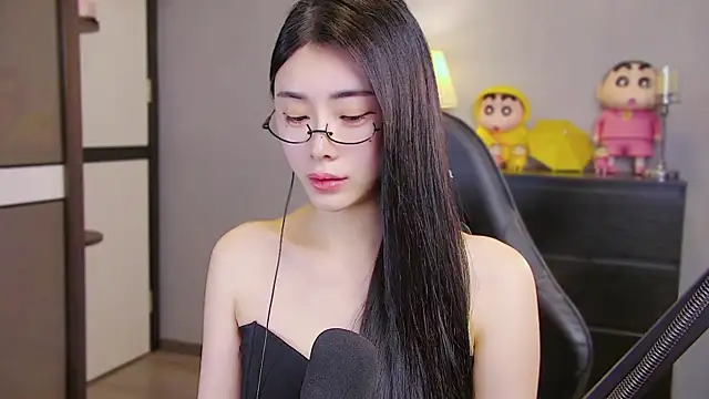 Snapshot of XiaoYuBao- chatting on April 22, 2026, 3:53 am XiaoYuBao- online show from April 22, 2026, 3:53 am