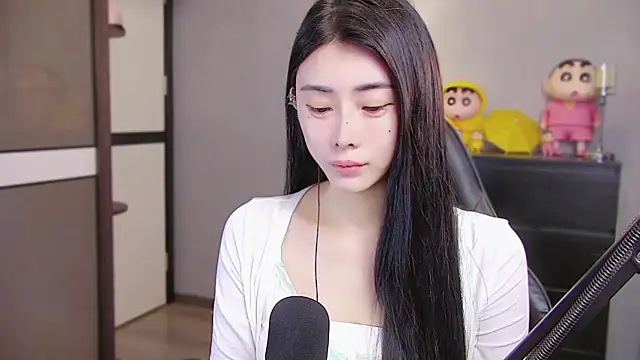 Snapshot of XiaoYuBao- chatting on April 23, 2026, 4:53 pm XiaoYuBao- online show from April 23, 2026, 4:53 pm