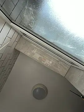 bigmillz32 online show from March 22, 2026, 11:02 am